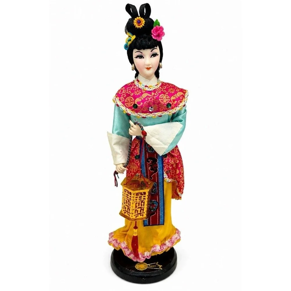 Vtg Asian Cloth Doll Lantern Figure Traditional Costume Made In Taiwan ROC